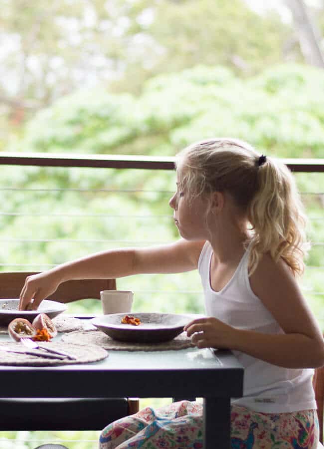 Healthy Breakfast ideas -why you should eat it as well as practical tips and recipe ideas for eating a healthy, nutritious breakfast (that the kids will love)