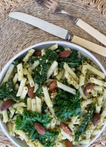 Kale pesto penne - This Kale Pesto Penne utilises both the stems and leaf of the kale in a delicious meal that my whole family loves. It's nourishing vegetarian meal.