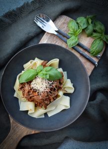 This slow cooked Beef Ragu is a delicious, easy meal. I’ve taken the opportunity to add in veggies which can be varied to suit your taste.