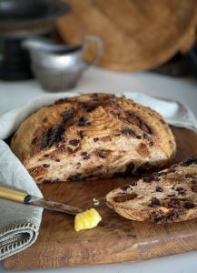 This Earl Grey, Fig and Apricot Sourdough Fruit Loaf is such a beautiful combination of flavours and textures.