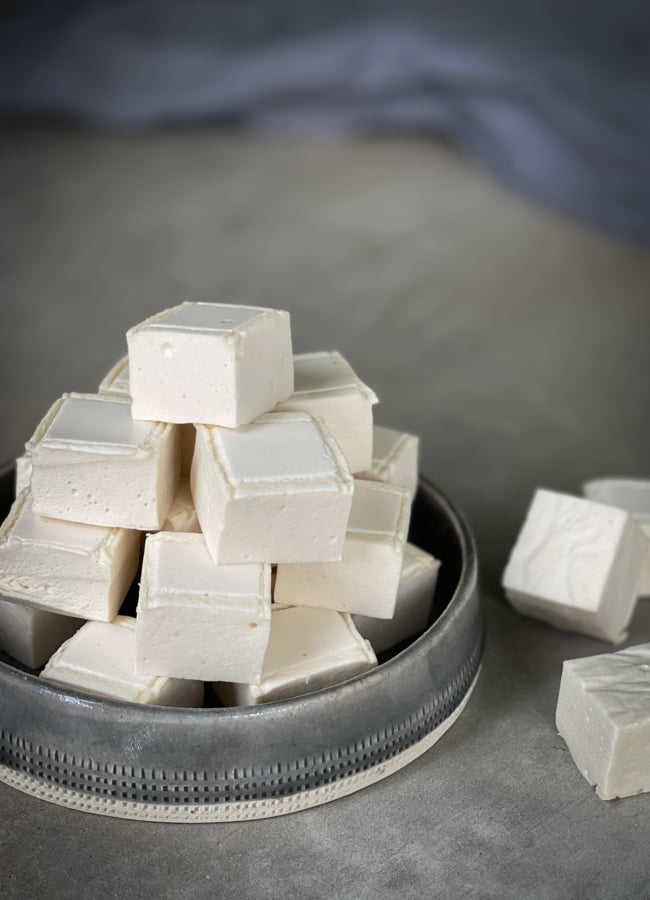 Honey Sweetened Marshmallows - Homemade marshmallows are soft, sweet and the ultimate in deliciousness