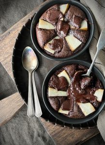 This simple grain-free Chocolate Pear Cardamom Pudding as a beautiful combination of flavours and so quick and easy to make.
