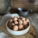 These Avocado Truffles are so simple to make and really very versatile. Enjoy as is or choose your favourite flavour to add.