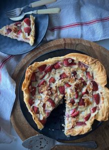 This Strawberry Custard Filo Tart is a delicate tart with a beautiful flavour. It’s quick and easy to make for a fast, tasty dairy-free dessert.