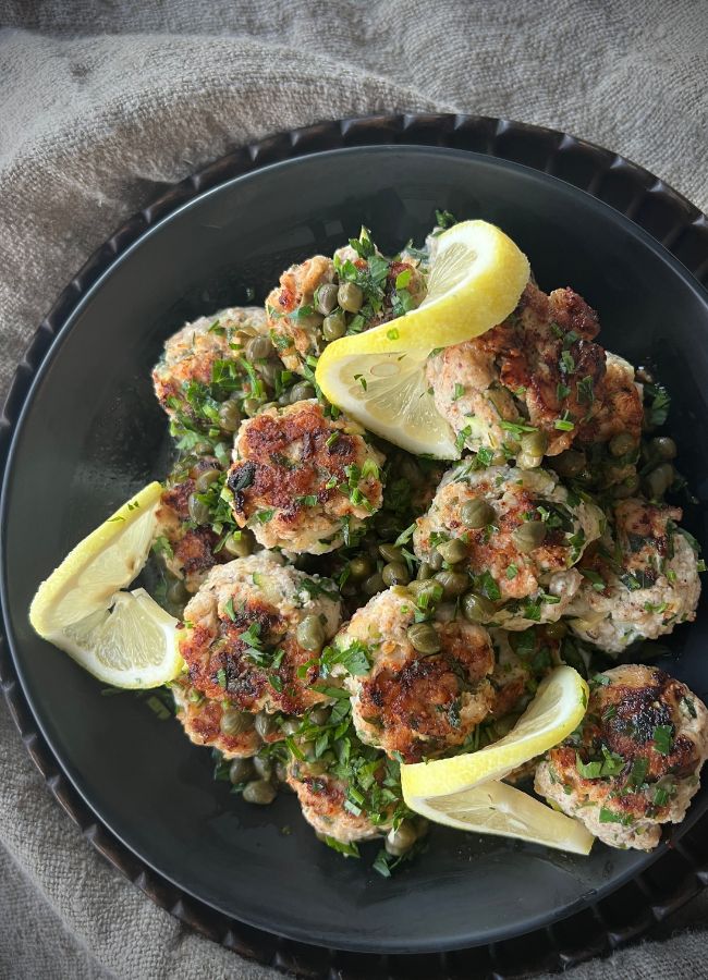 These Chicken Piccata Meatballs are a bit of a twist on the classic Chicken Piccata. Meatballs are always a great opportunity to add in a bit of plant power in the way of vegetables, herbs an nut meal.