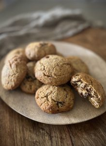 These easy-to-make Apricot Coconut Cookies. These scrumptious treats are not only delicious but also packed with wholesome ingredients!