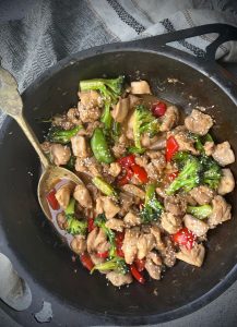 This very quick and easy to make Teriyaki Chicken Stir-fry is sure to become a family favourite - its SO easy to make and you can vary the vegetables to suit your supplies and dietary preferences.