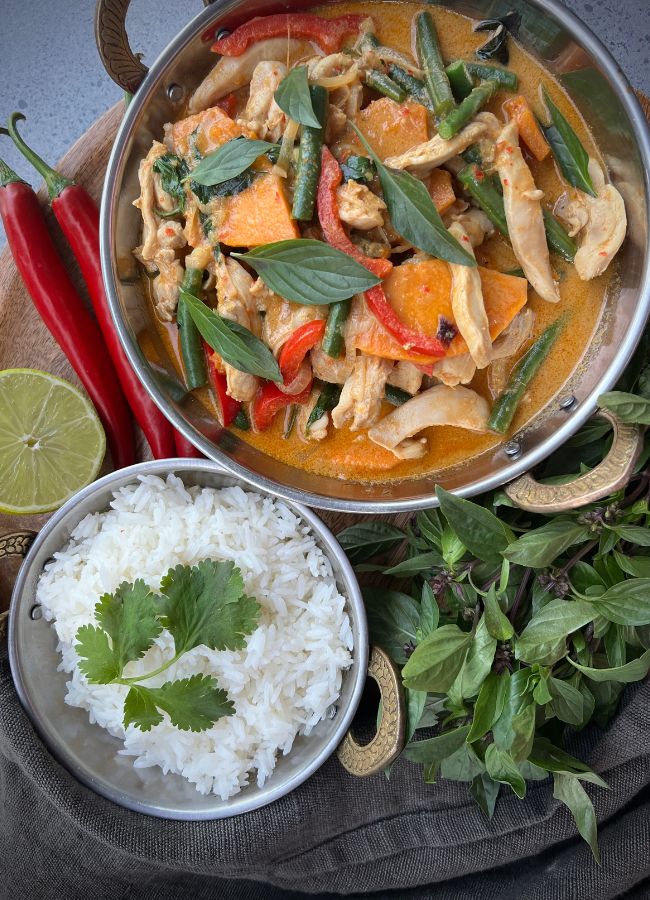 This delicious Thai Red Curry Chicken is super delicious with amazing zesty flavours using home made Thai Red Curry paste.