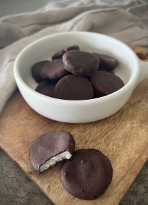 These After Dinner Mints are very quick and easy to make low sugar treat. I sometimes like to have something 'treatish' after my evening meal and these are just the ticket!