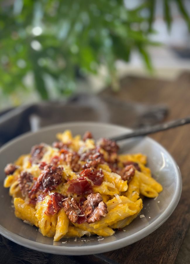 This Pumpkin Prosciutto Walnut Pasta is a super tasty meal with lots of special additions that make this a restaurant quality meal!