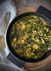 This very quick, easy and nutrient dense Chicken Saag is a mild, creamy family friendly curry.