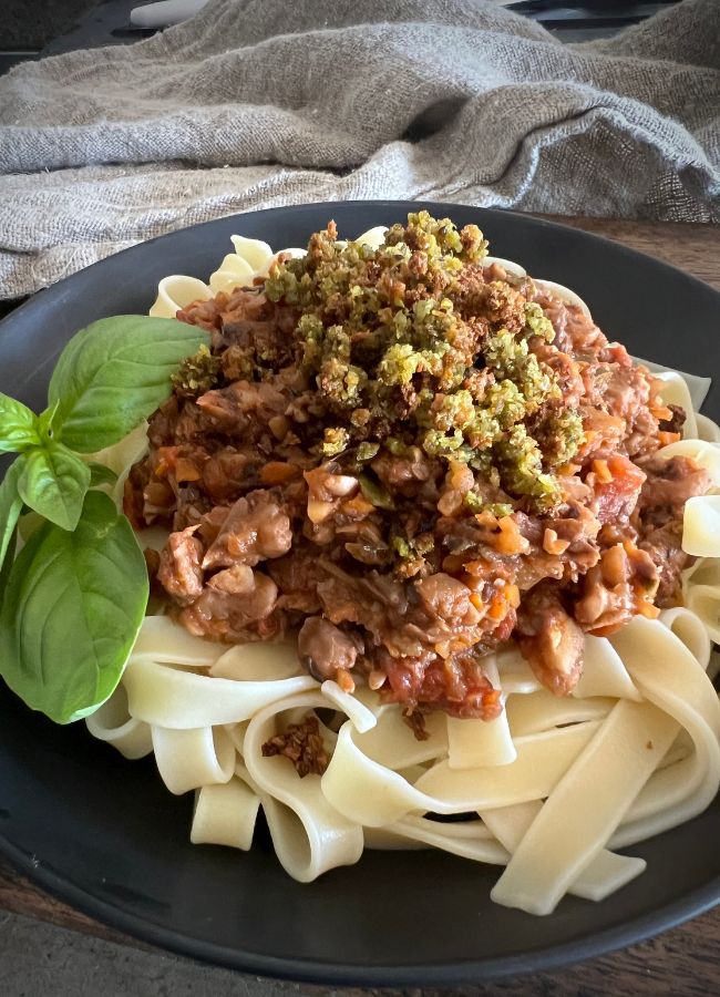 This fancy name of ‘Pangrattato’ is the Italian way of turning stale bread into amazing, crunchy breadcrumbs. I love being resourceful with the food I buy, and this is a truly delicious way of adding texture and flavour to a meal.