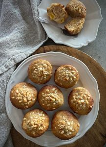 These mango muffins are made with wholemeal spelt flour, yogurt, & cardamom. Perfectly moist, they're a healthy treat with lots of variations!
