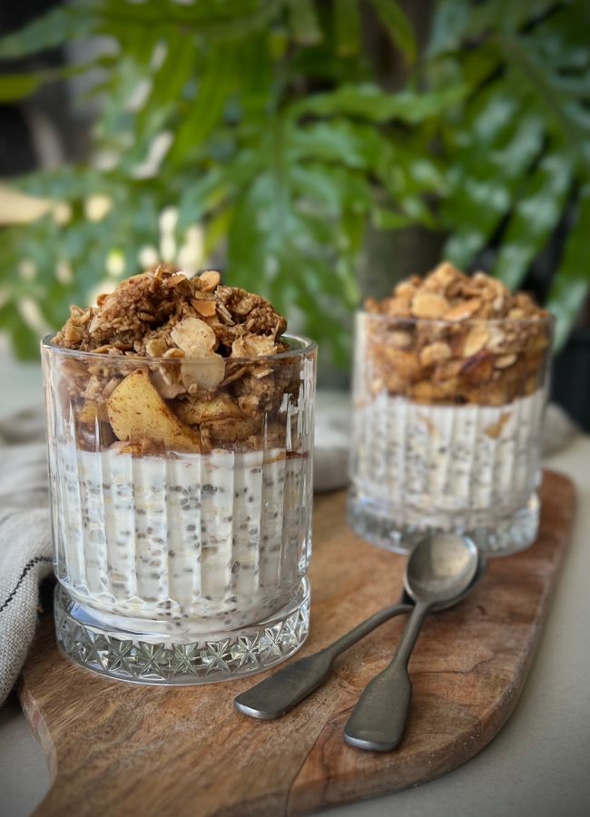 Combining cinnamon-spiced baked apple & a crunchy topping for a delicious, nourishing breakfast you can prep ahead