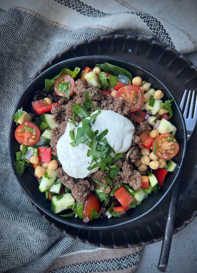 This Moroccan beef bowl is a quick and delicious high-protein, fibre rich dinner. It's the perfect healthy weeknight meal.