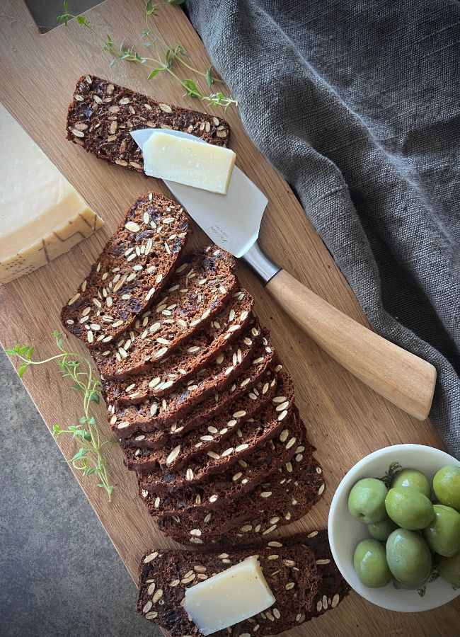 Cranberry pepita crackers made with whole foods, no additives. A crisp, festive cracker that’s easy to make and perfect for cheese boards.