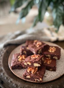 Fudgy chocolate walnut brownie with dark chocolate & whole food ingredients. A rich, easy brownie recipe with better-for-you ingredients.